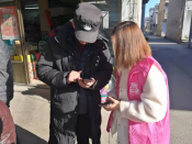 潮亭社区开展志愿者宣传越惠保活动