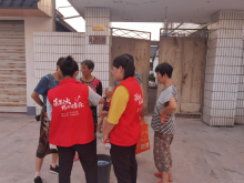 上灶下街垃圾分类入户宣传