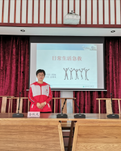 中医义诊走进九板桥村文化礼堂