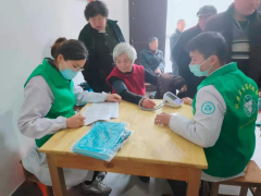 义诊随访服务走进朱家坞村