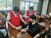 送健康志愿服务走进棠棣村