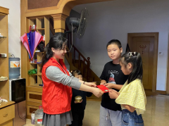 柯桥妇儿萤火虫十一送温暖活动