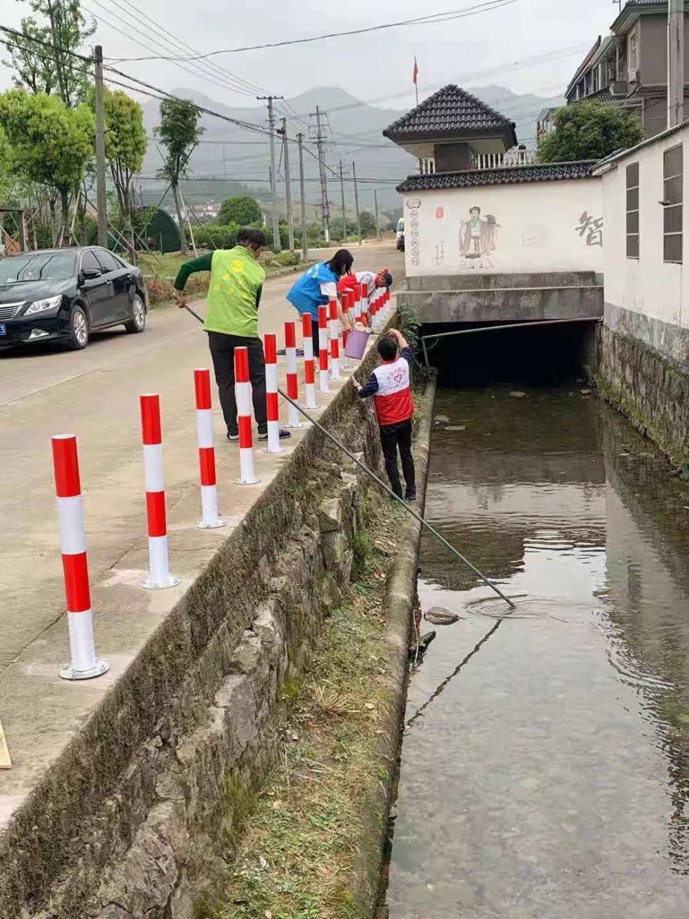 棠一村河道清理志愿活动