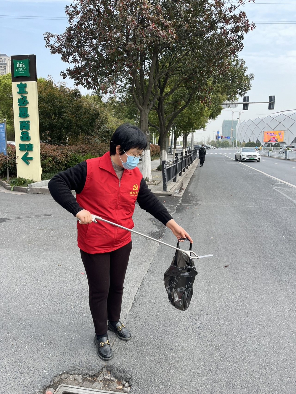 道路垃圾清理活动