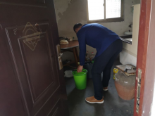 志愿者发放垃圾桶活动