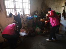 心系居民群众 帮扶送温暖-进户慰问