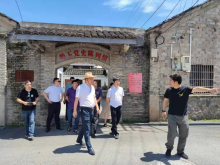 社会人士参观党史馆