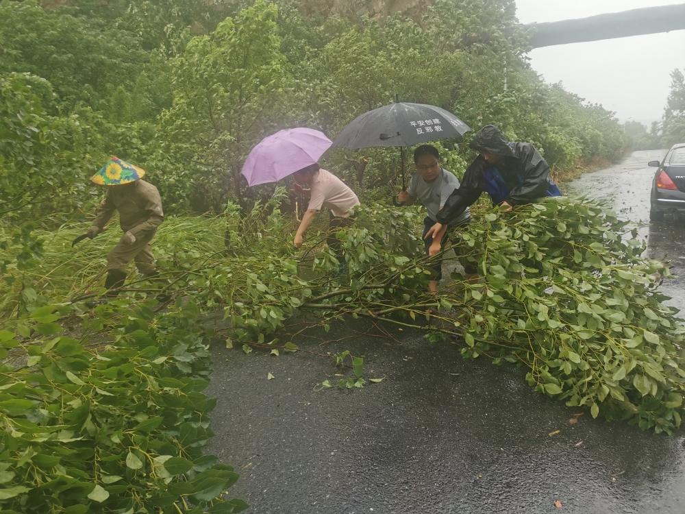 风里雨里，我们在一起