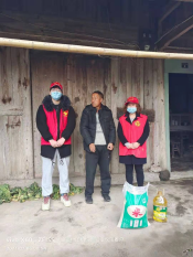 济困扶贫送温暖