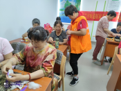 迎端午 做香囊