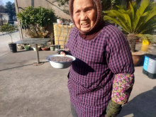 腊八节送温暖，献爱心活动