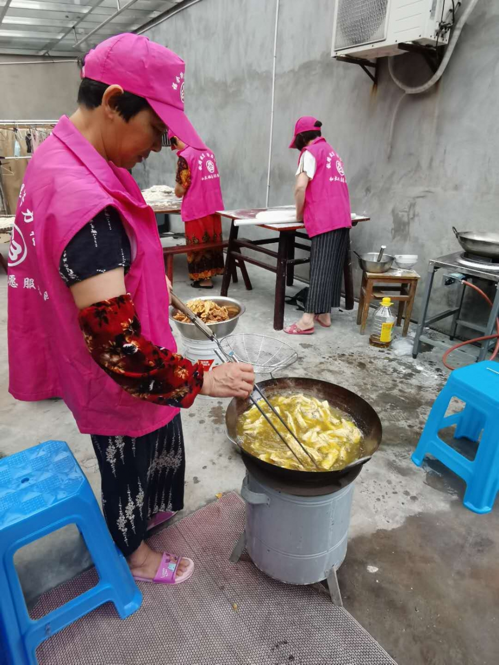 我们的节日 送爱心