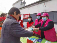 梅峰村志愿者参加反对暴力让爱回家宣传活动