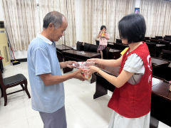 和门程村开展孤寡老人慰问活动