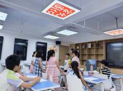 纺都社区开展暑假收心班公益课堂