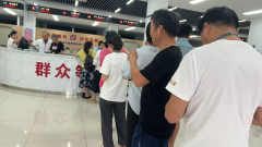 纺都社区志愿者参加献血活动