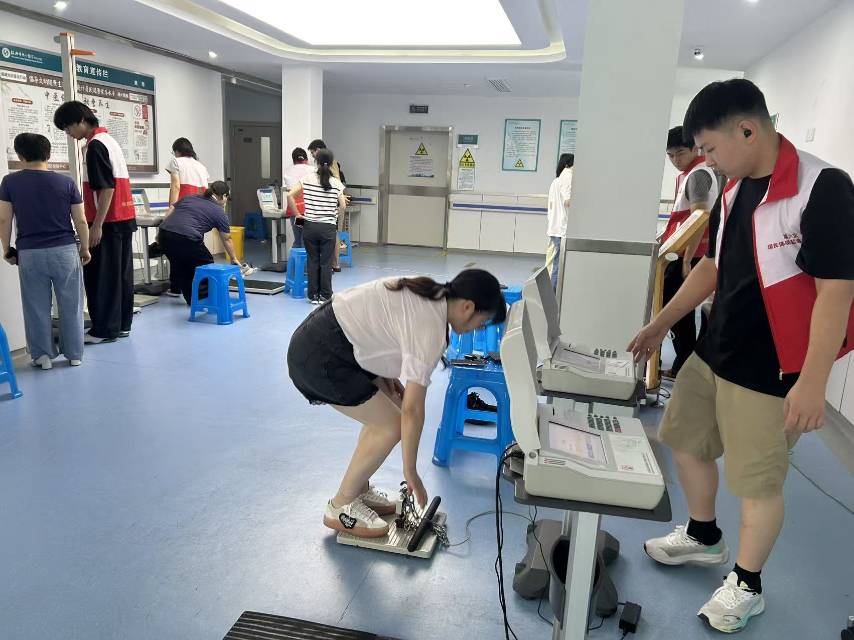纺都社区志愿者参加国民体质检测