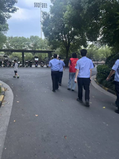 纺都社区开展平安巡防志愿活动