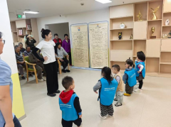 纺都社区开展重阳敬老活动