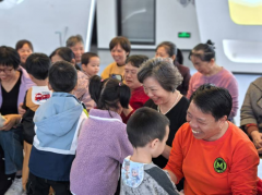 纺都社区开展一老一小演出活动