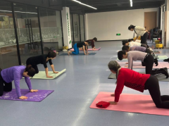 纺都社区开展瑜伽公益课堂