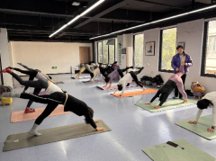 纺都社区开展瑜伽公益活动