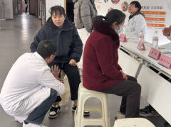 纺都社区开展公益义诊活动