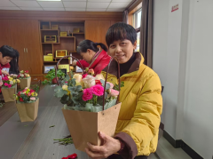 巧手插花活动