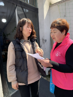 兴联村越惠保入户宣传