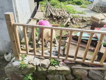 王化村开展台风过后环境整治志愿活动