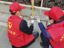 王化村开展第二次核酸检测场地布置志愿活动