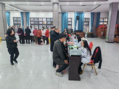 东昌社区开展老年人健康体检志愿服务活动