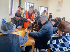 大山西村新年送饺子志愿活动