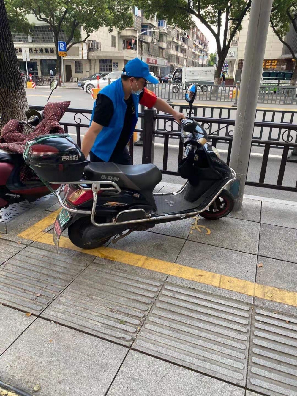 “三服务”志愿活动