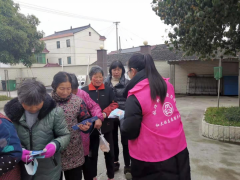 峡山村志愿者垃圾分类宣传