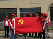 开展“守护碧水、共庆七一”党员志愿活动