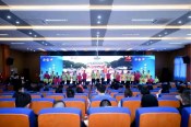 文件发放，现场引导志愿活动