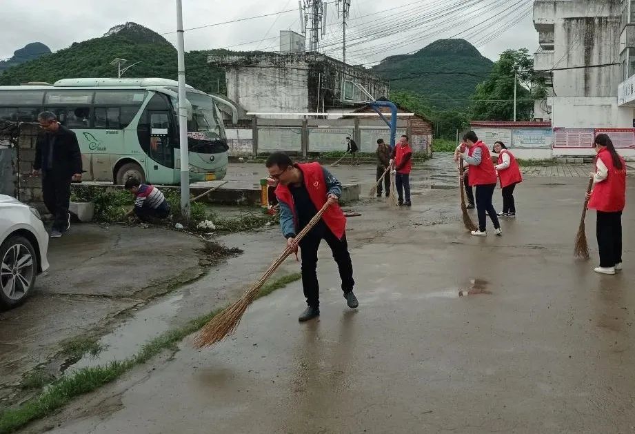 新上王村卫生清扫志愿服务活动