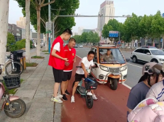 开展文明出行，平安礼让活动