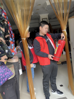 兴华社区开展消防安全检查