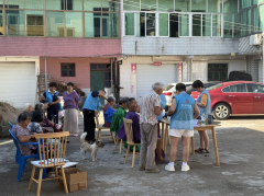 便民服务活动-为老人理发