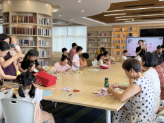 “缝补线场”制作手工扇