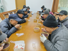 粥承古意，敬老祈祥