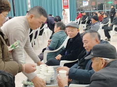 歌舞汤圆庆元宵，情暖西扆老人心