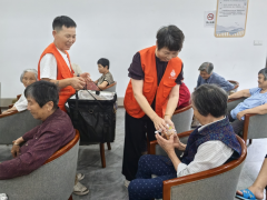 端午物资派送慰问志愿服务