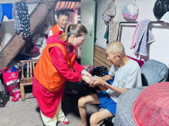 解暑送暖，爱在身边