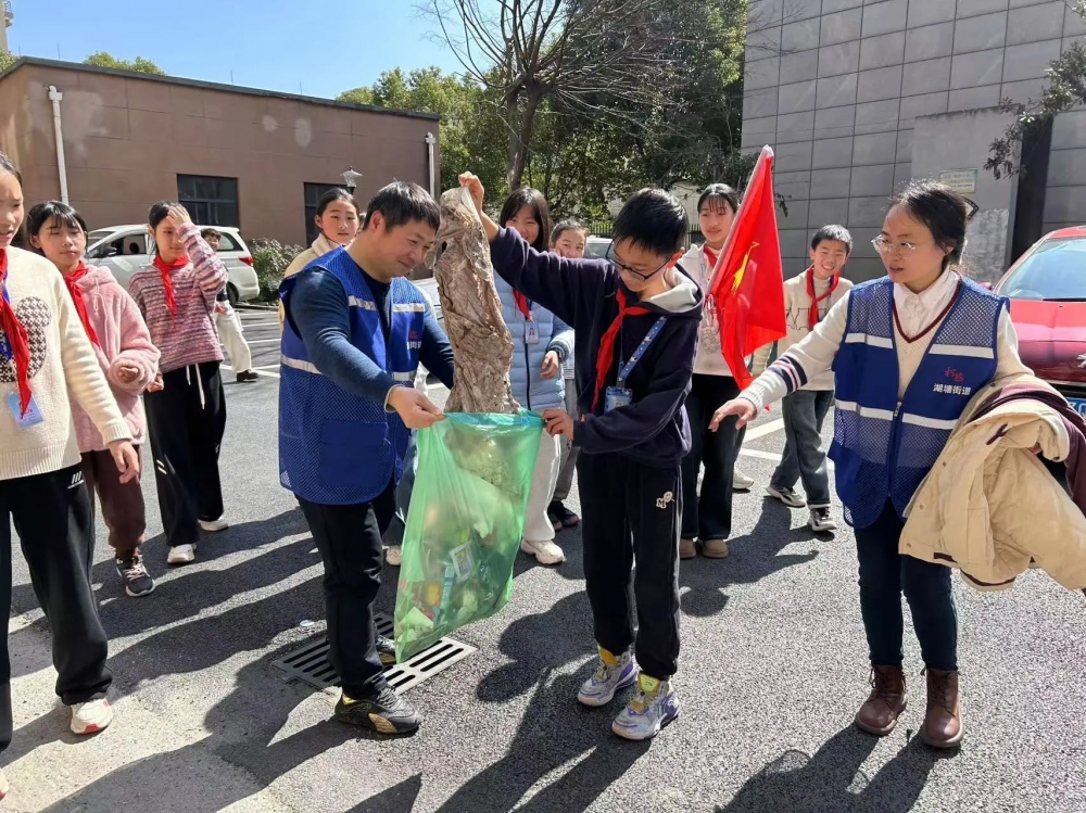 学雷锋活动