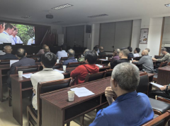 园里湖居开展党员观看“反腐纪录片”活动