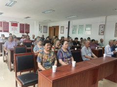 园里湖居开展老年人健康讲座活动