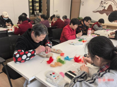 园里湖居开展手套DIY制作志愿者活动